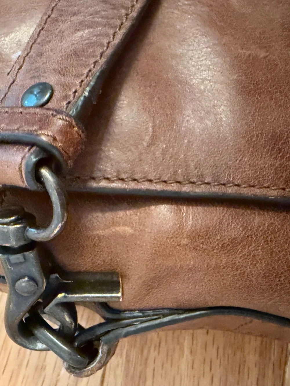 Beautiful Frye Leather Messenger Bag in Cognac